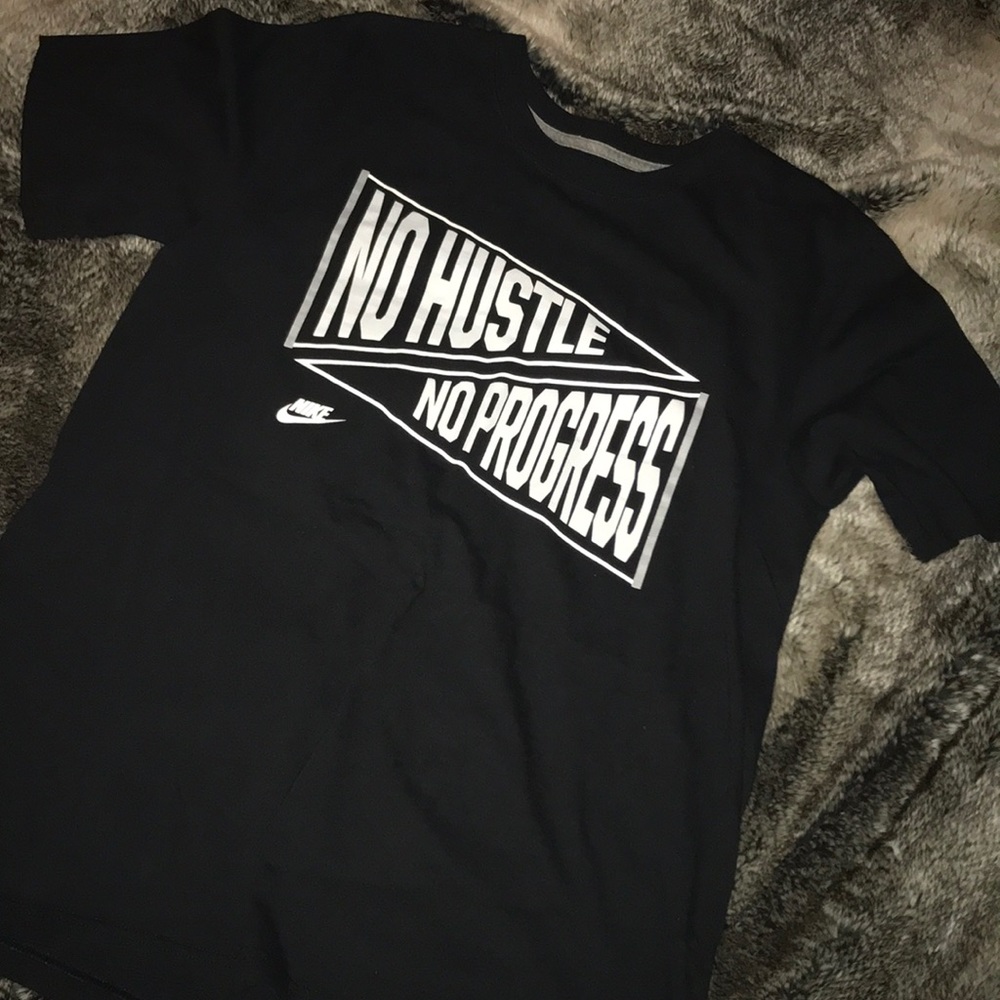 SOLD!Mens Nike T-shirt